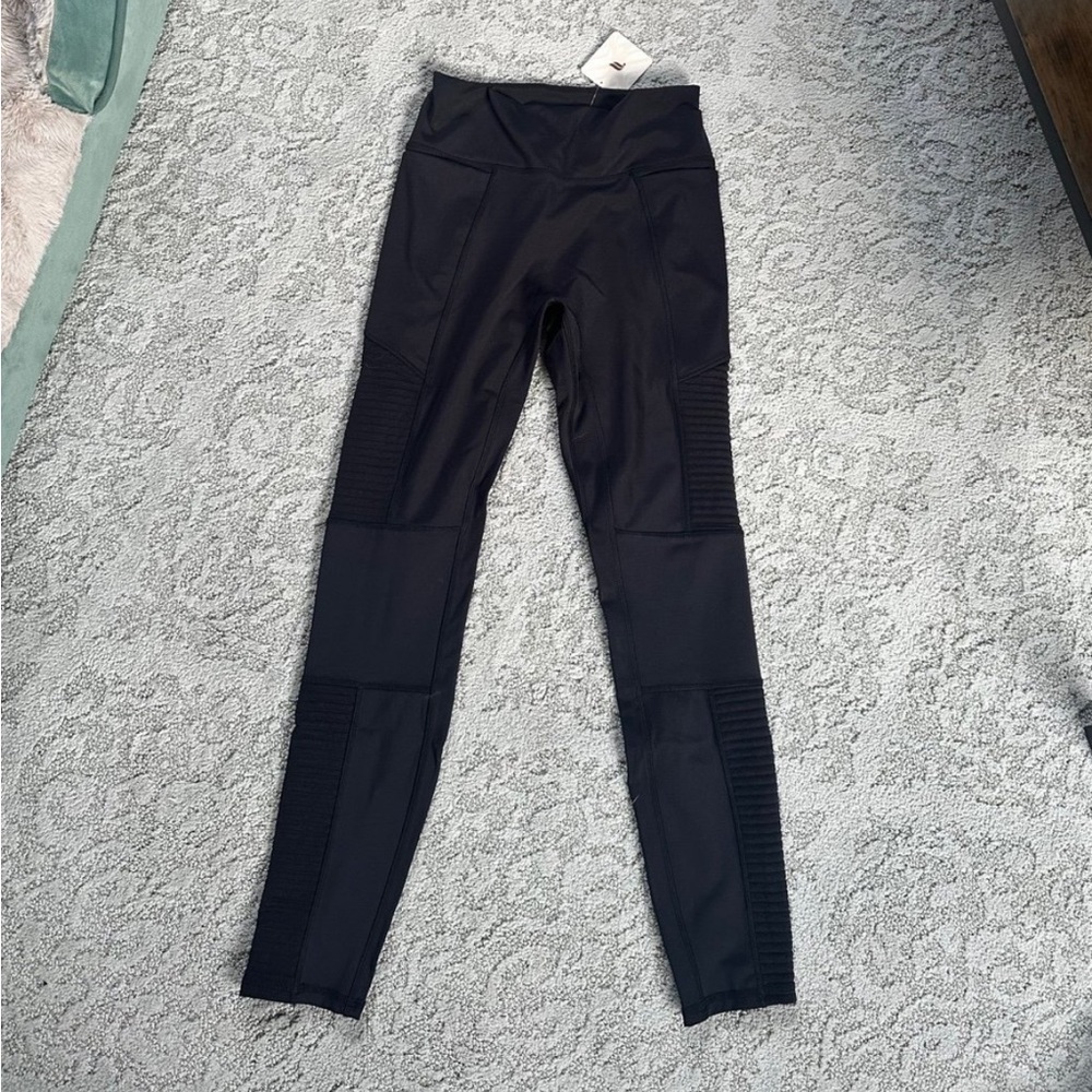 NWT Fabletics Motion365+ High Waisted Moto Legging